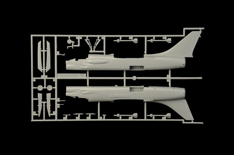 F-8E CRUSADER IT1456 фото