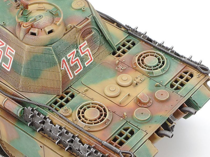 Збірна модель 1/35 Танк Panther Type G TAM35170 фото