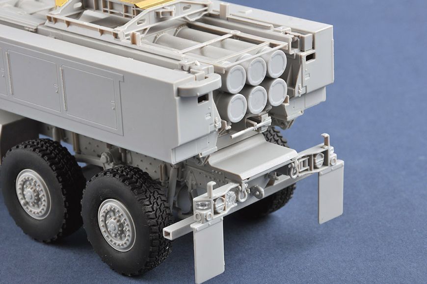 Збірна модель артилерійської ракетної системи M142 (HIMARS) TR01041 фото