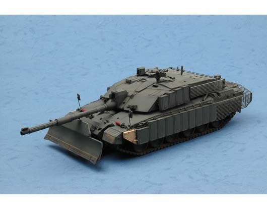 Збірна модель британського танка Challenger 2 з додатковим захистом TR01522 фото