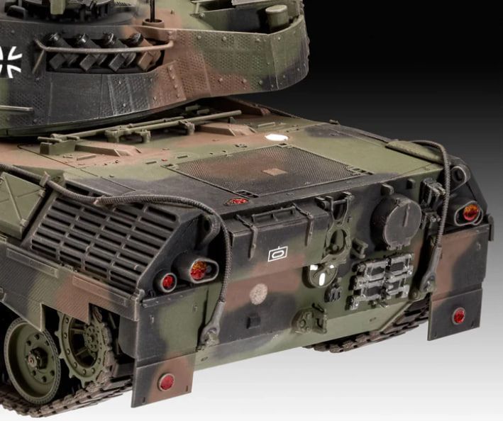 Збірна модель-копія Revell Танк Leopard 1A5 рівень 4 масштаб 1:35 REV03320 фото