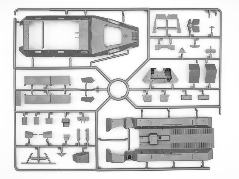 Збірна модель 1/35 Напівгусеничний бронетранспортер Sd.Kfz.251/1 Ausf.B ICM ICM35106 фото