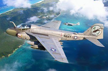 Збірна модель 1/72 Американський штурмовик А-6Е Інтрудер TR01641 фото