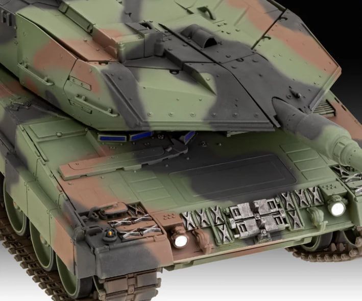 Збірна модель-копія Revell Танк Леопард 2 A6M+ рівень 5 масштаб 1:35 REV03342 фото