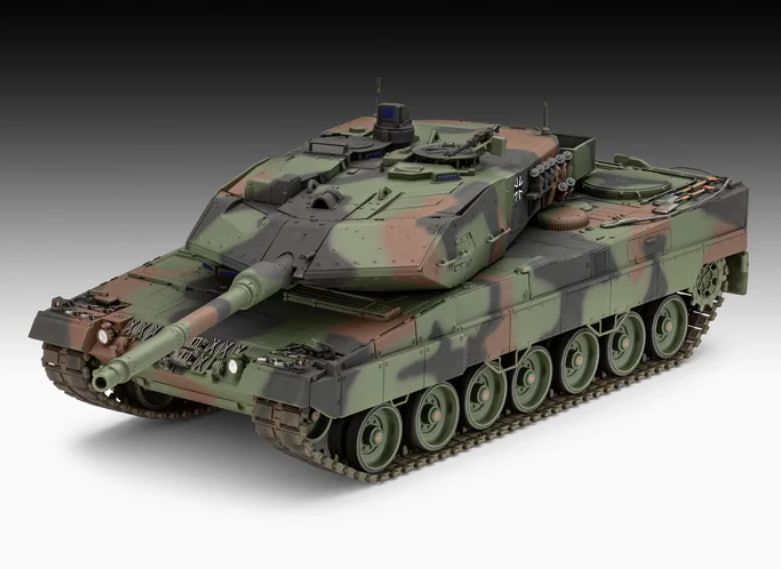 Збірна модель-копія Revell Танк Леопард 2 A6M+ рівень 5 масштаб 1:35 REV03342 фото