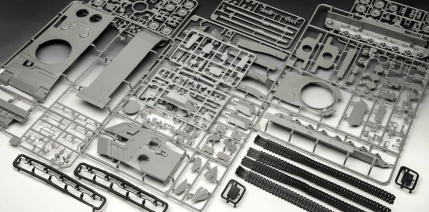 Збірна модель-копія Revell Танк Леопард 2 A6M+ рівень 5 масштаб 1:35 REV03342 фото