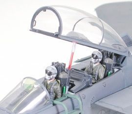 Американський багатоцільовий винищувач 1/32
Страйк Ігл (Boeing F-15E Strike Eagle Bunker Buster) Tam TAM60312 фото