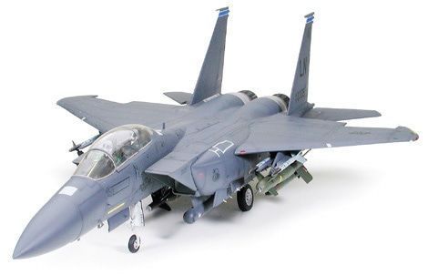 Американський багатоцільовий винищувач 1/32
Страйк Ігл (Boeing F-15E Strike Eagle Bunker Buster) Tam TAM60312 фото