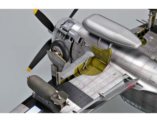 Збірна модель винищувача P-47D "Razorback" TR02262 фото