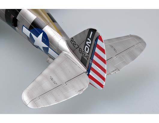 Збірна модель винищувача P-47D "Razorback" TR02262 фото