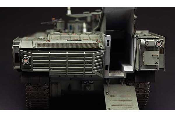 Збірна модель 1/35 Ізраїльський важкий бронетранспортер Ахзаріт (пізня модифікація) Менг SS-008 SS-008 фото