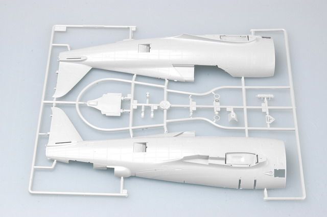 Збірна модель винищувача P-47D "Razorback" TR02262 фото